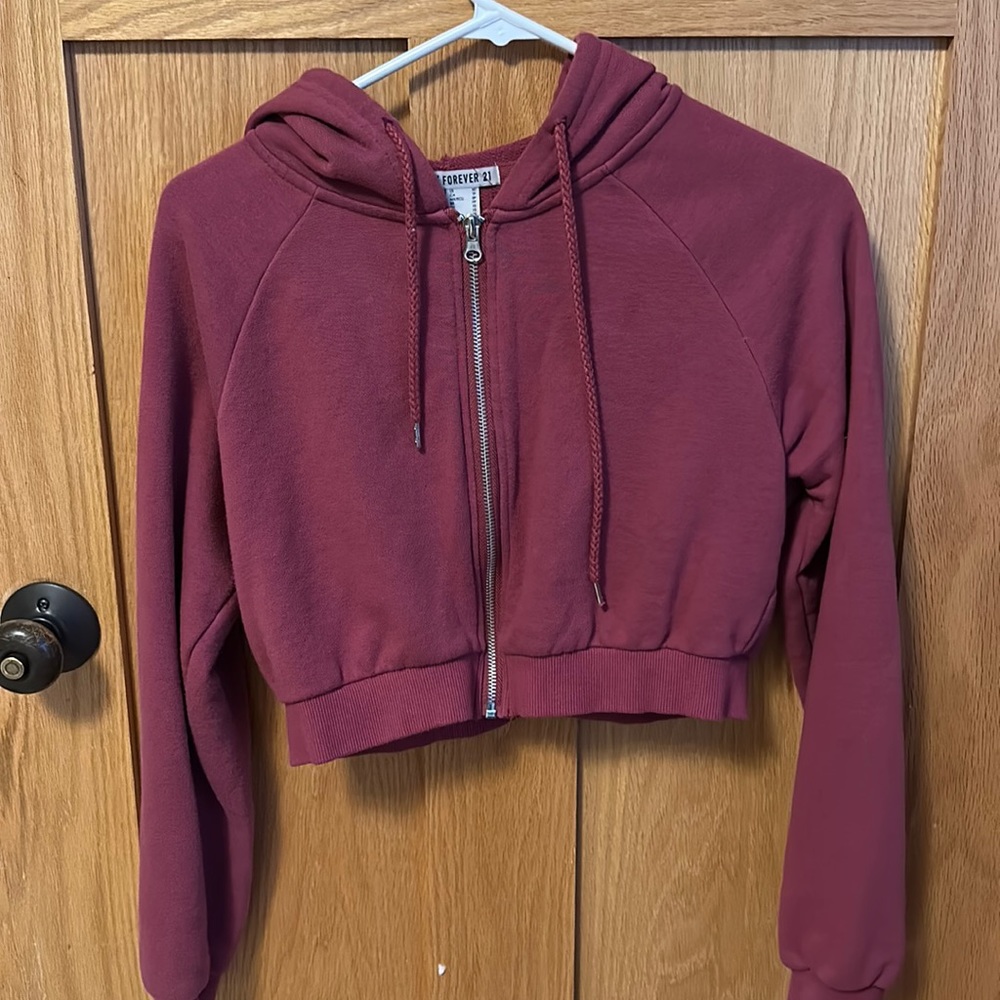 cropped zip up hoodie